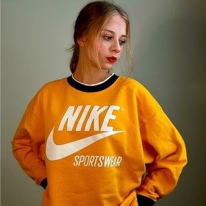 yellow Nike sweatshirt (size M)